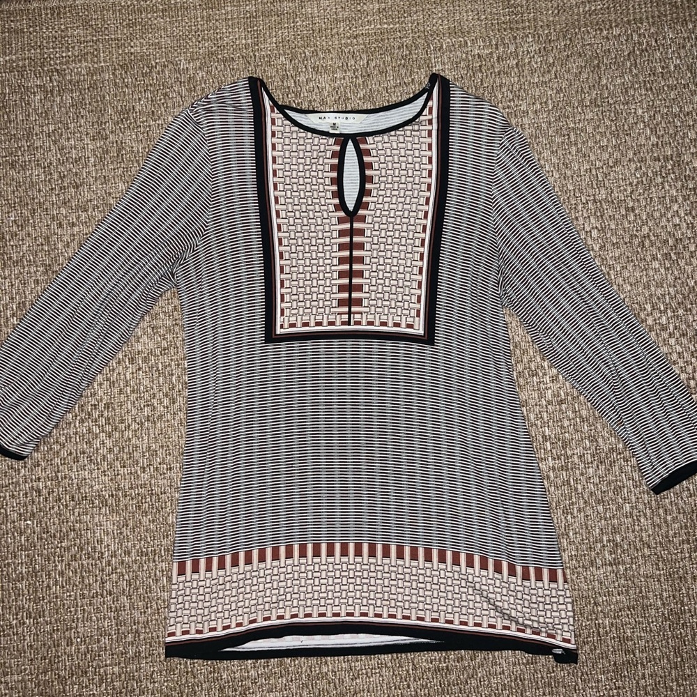 Max Studio Multi Color Long Sleeve Top Size Medium